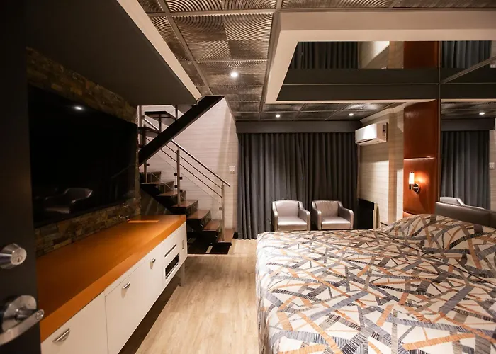 Hotel Le Chablis Cadillac Montreal